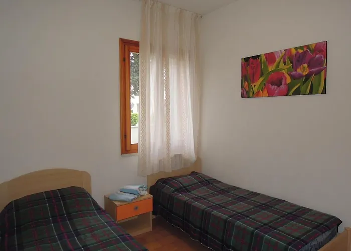 With Private Garden And Barbeque - Beahost Apartment Bibione