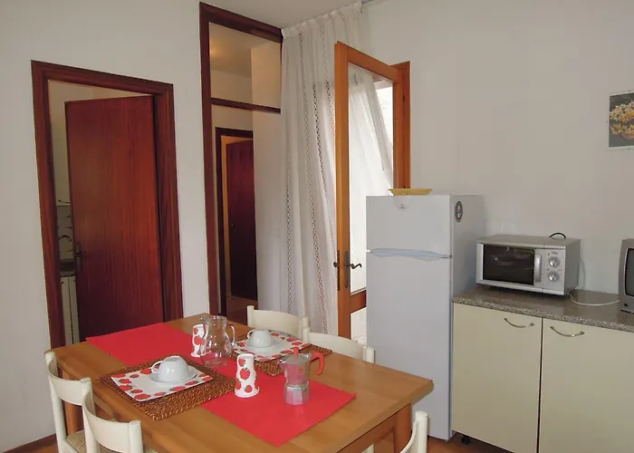 With Private Garden And Barbeque - Beahost Apartment