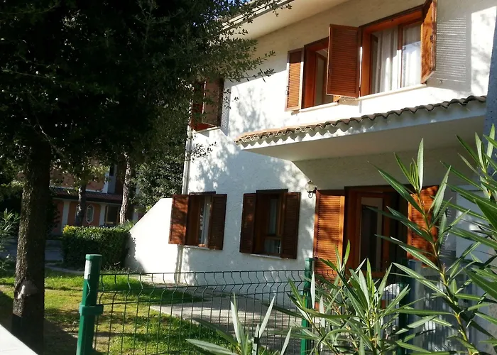 With Private Garden And Barbeque - Beahost Apartment Bibione