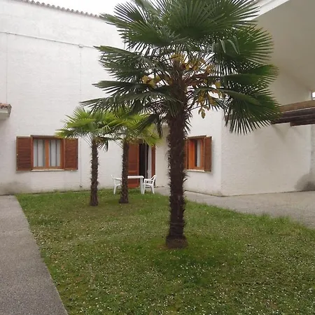 Apartmán With Private Garden And Barbeque - Beahost Bibione