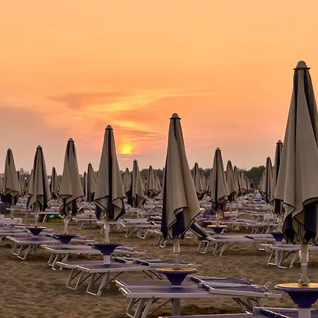 With Private Garden And Barbeque - Beahost Bibione