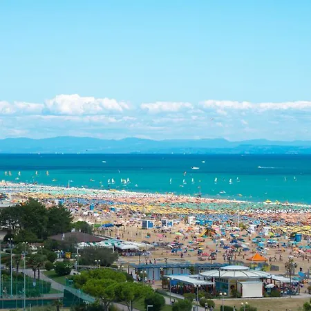 With Private Garden And Barbeque - Beahost Apartmán Bibione