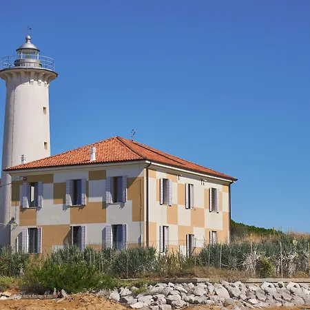 With Private Garden And Barbeque - Beahost Apartment