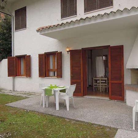 With Private Garden And Barbeque - Beahost * Bibione