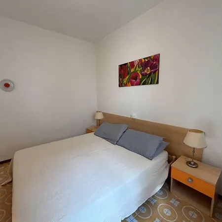With Private Garden And Barbeque - Beahost Apartmán