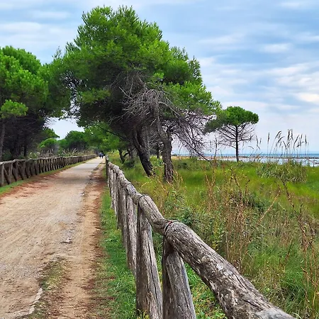 With Private Garden And Barbeque - Beahost Bibione