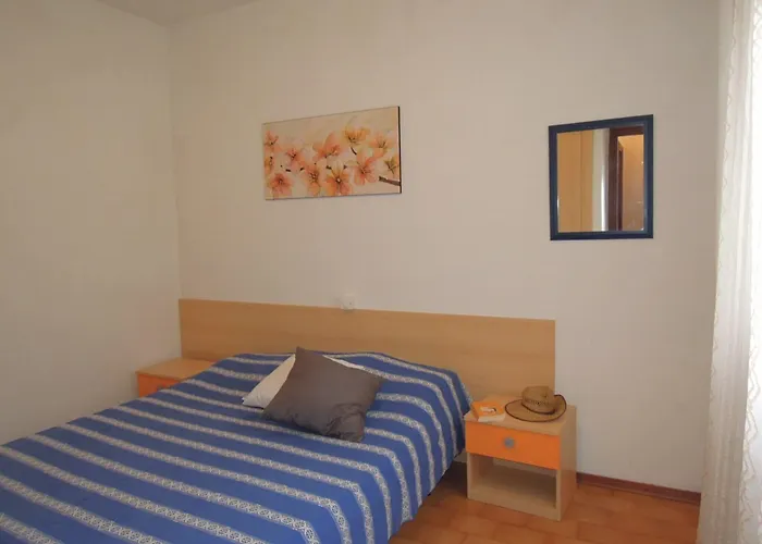 With Private Garden And Barbeque - Beahost Apartment Bibione